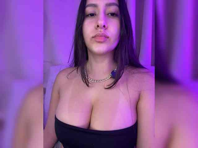 megan-cooper28 webcam