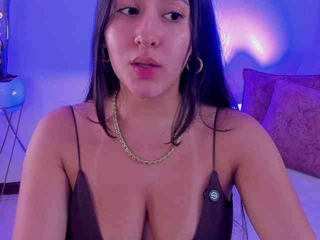 megan-cooper28 webcam