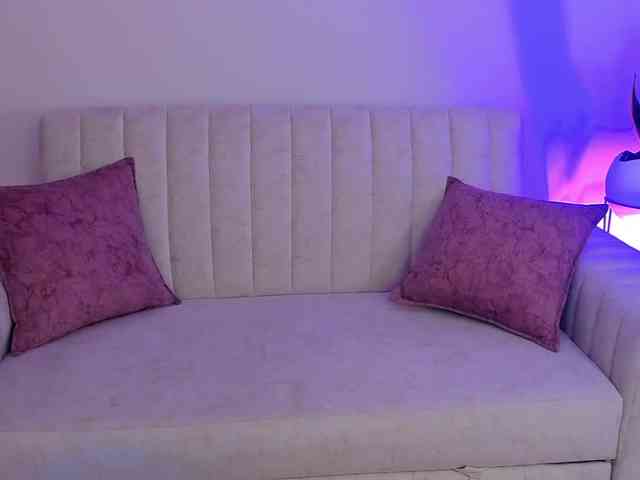 megan-cooper28 webcam