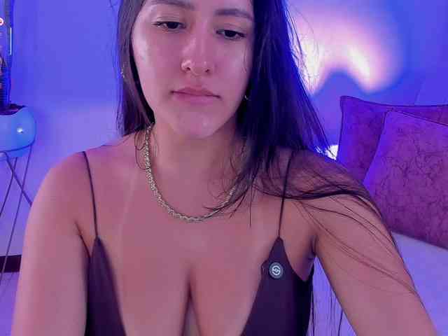 megan-cooper28 webcam
