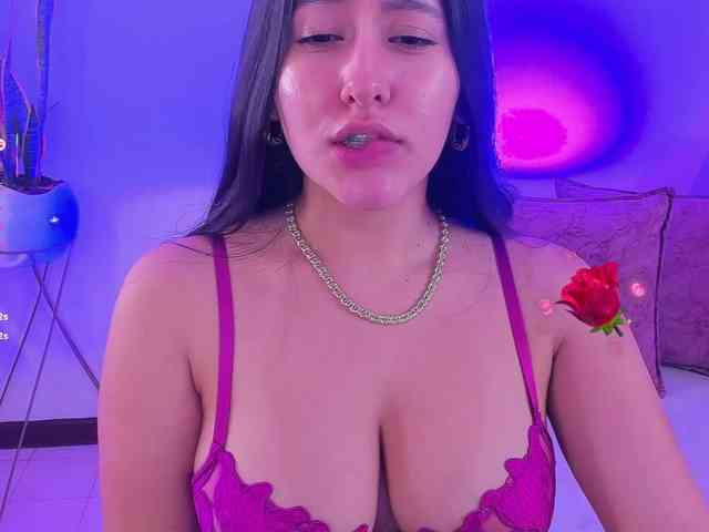 megan-cooper28 webcam