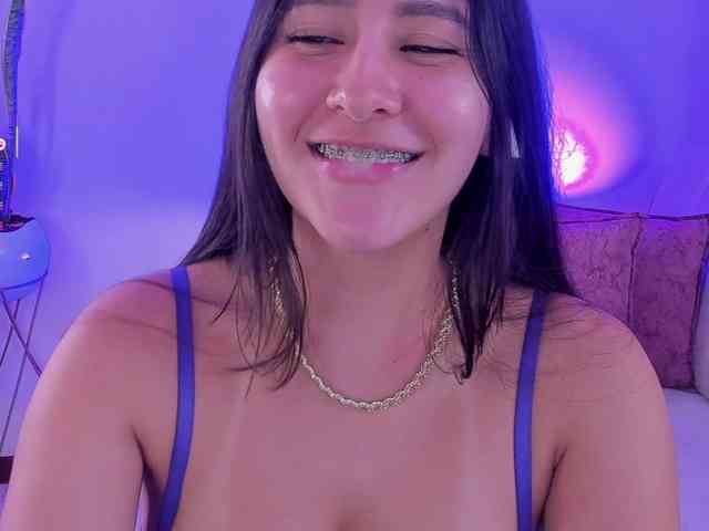 megan-cooper28 webcam