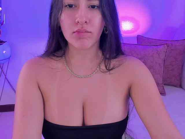 megan-cooper28 webcam
