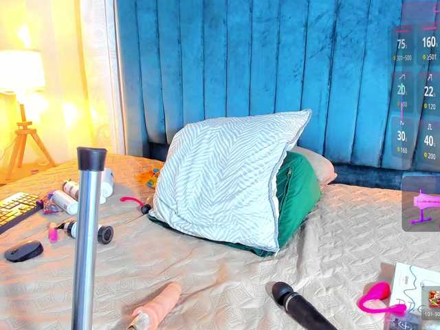 sarayhorny69 live cam