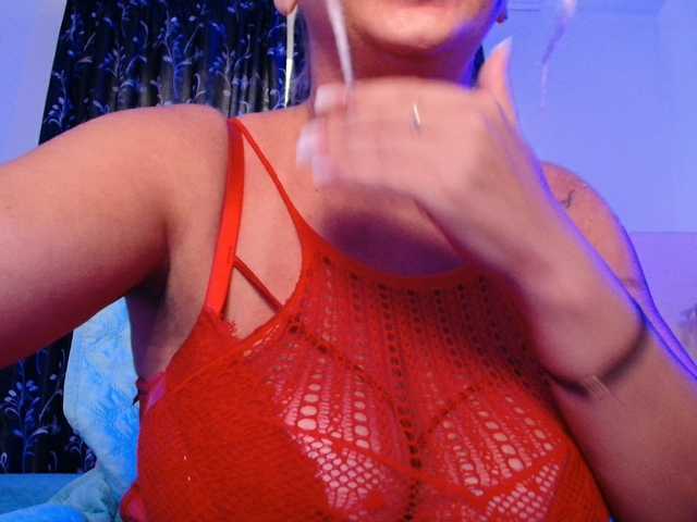 Freyaamore live cam on BongaCams