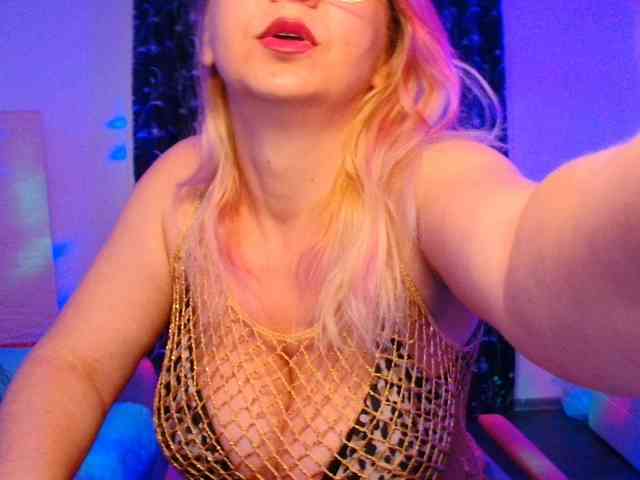 Modella: Freyaamore
