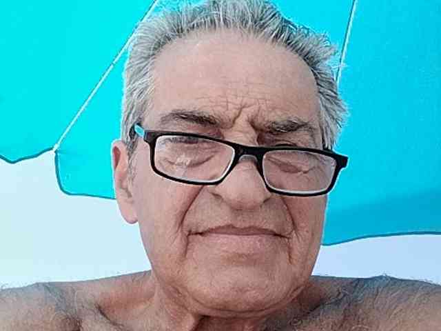George27265 Sex Cam Show