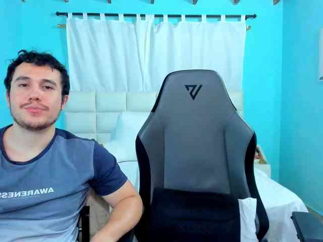 sweet-couple-latin webcam