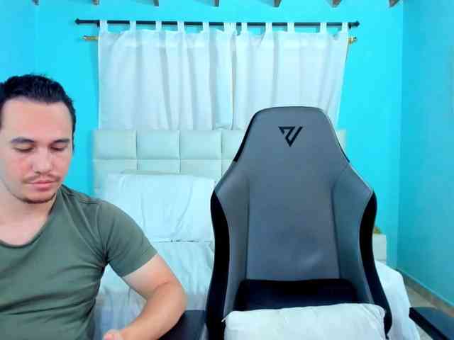 sweet-couple-latin webcam