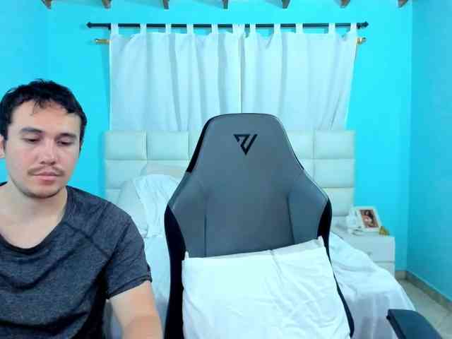 sweet-couple-latin webcam