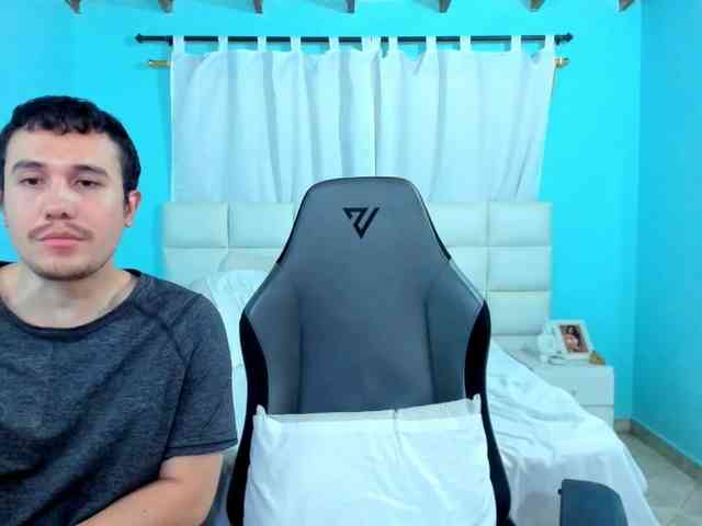 sweet-couple-latin webcam