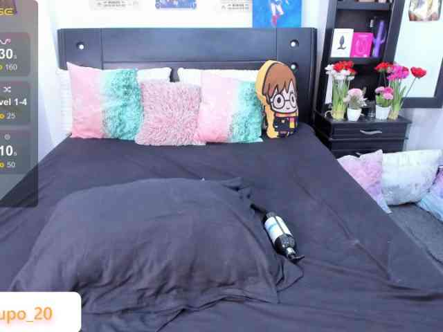LILYLUNAPOTTER webcam