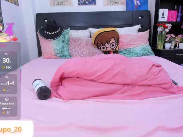 LILYLUNAPOTTER webcam