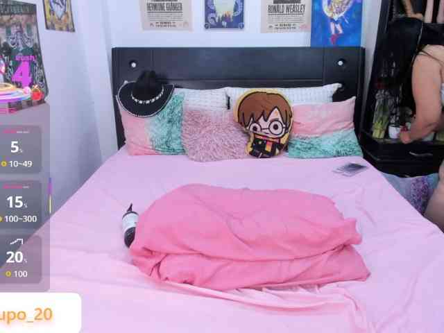 LILYLUNAPOTTER webcam