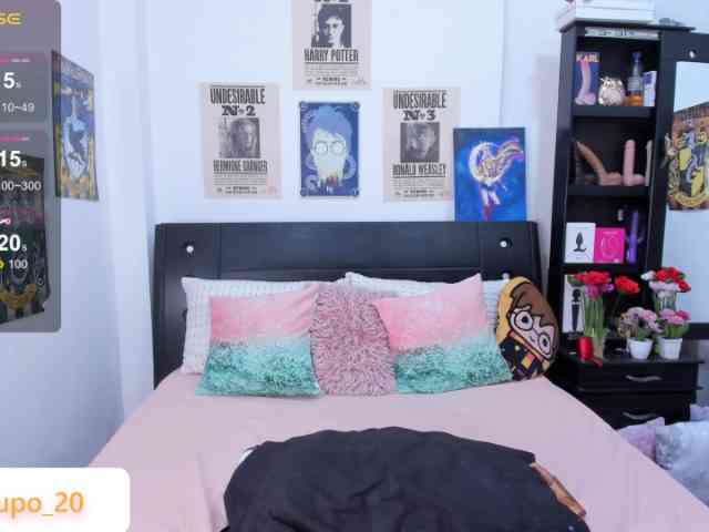 LILYLUNAPOTTER webcam
