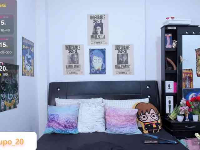 LILYLUNAPOTTER webcam
