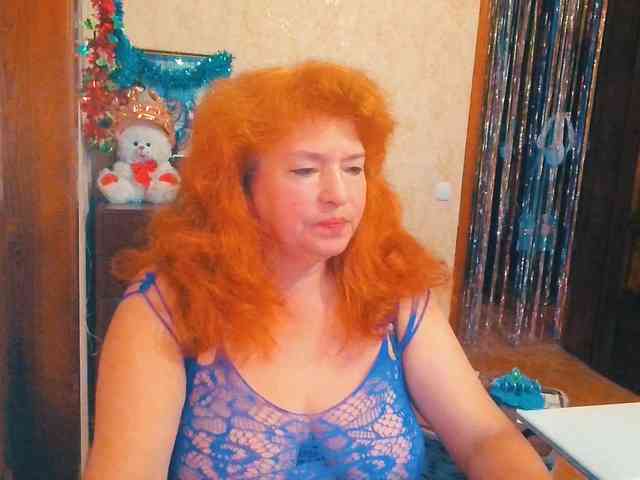 モデル: LadaMay