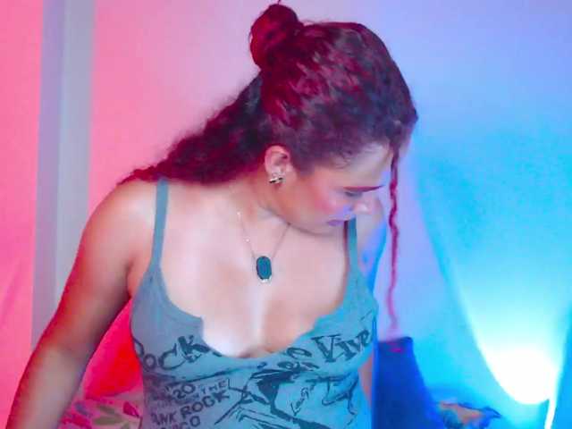 Bikergiirl live cam preview