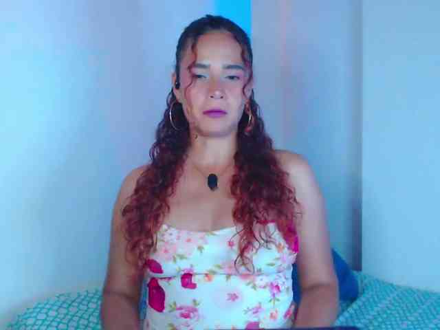 Bikergiirl webcam