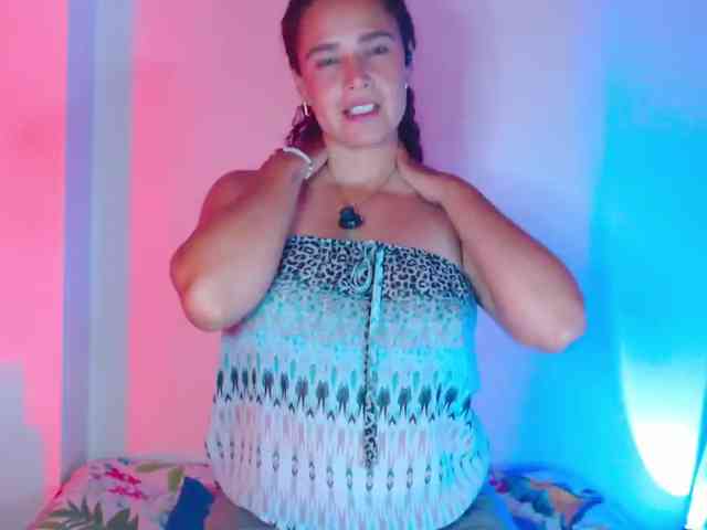Bikergiirl webcam