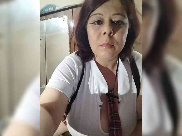 Lucia860 webcam