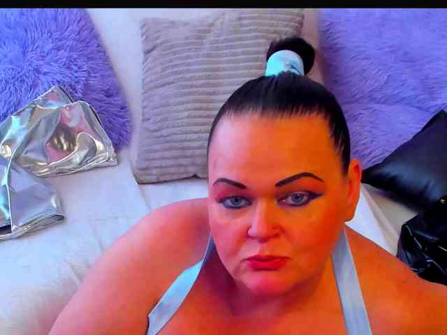 MilanaBiegert webcam