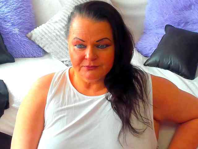 MilanaBiegert webcam