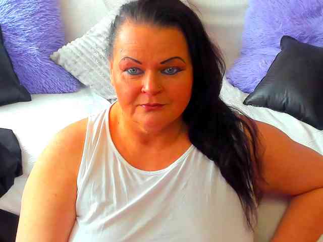 MilanaBiegert webcam