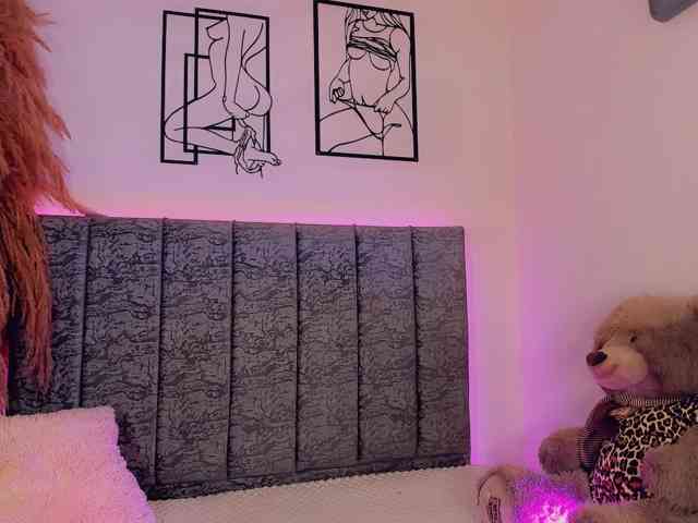 roxy-sexy21 Live Webcam on BongaCams