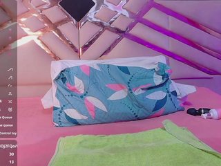 skinnyslutgirl Porn Show