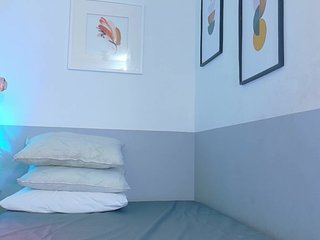 skinnyslutgirl Porn Show