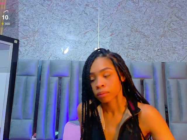 skinnyslutgirl live cam on BongaCams