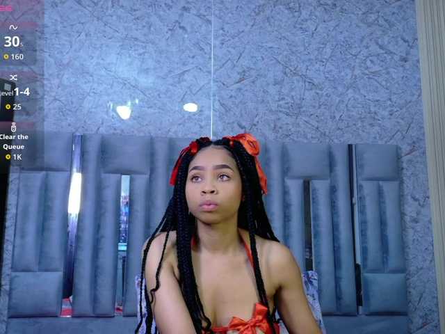 skinnyslutgirl live cam on BongaCams