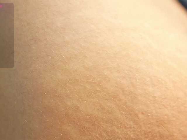 skinnyslutgirl live cam on BongaCams
