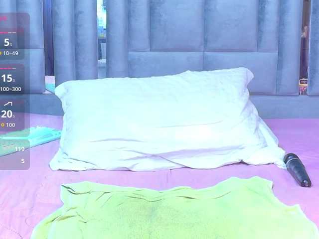 skinnyslutgirl live cam on BongaCams