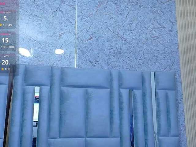 skinnyslutgirl live cam preview