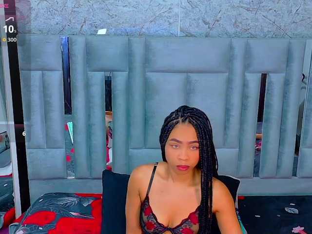 skinnyslutgirl live cam on BongaCams