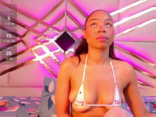 skinnyslutgirl live cam on BongaCams