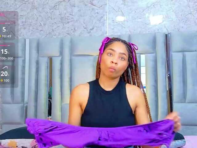 skinnyslutgirl live cam on BongaCams