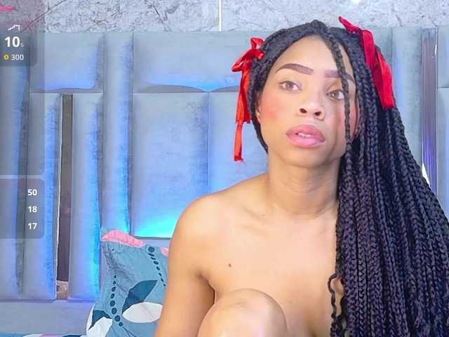 skinnyslutgirl live cam on BongaCams