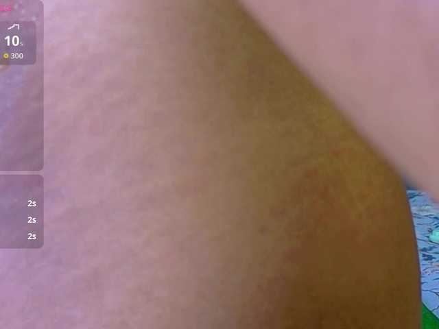 skinnyslutgirl live cam on BongaCams