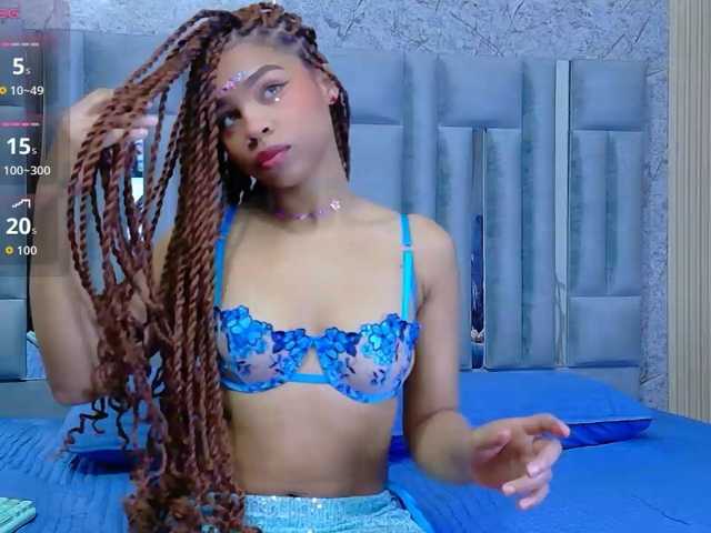 skinnyslutgirl live cam on BongaCams