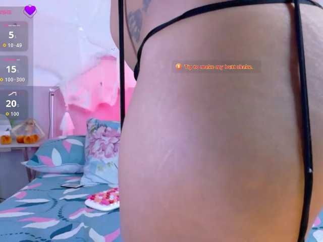 skinnyslutgirl live cam on BongaCams