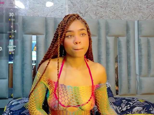skinnyslutgirl live cam on BongaCams