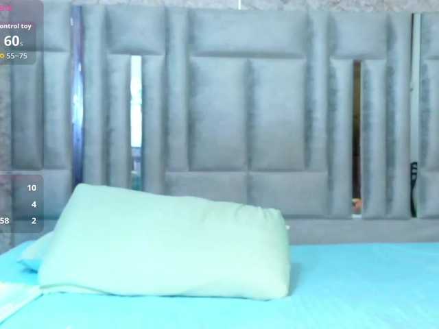 skinnyslutgirl live cam on BongaCams
