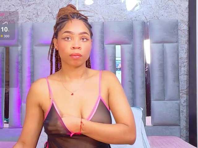 skinnyslutgirl live cam on BongaCams