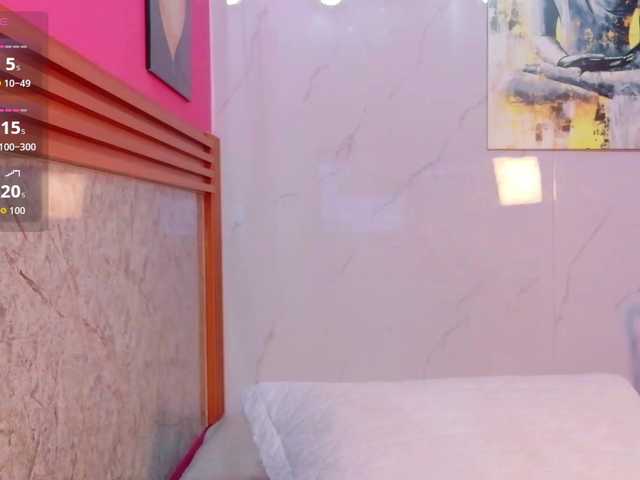 skinnyslutgirl live webcam show