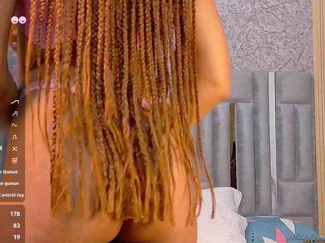 skinnyslutgirl webcam