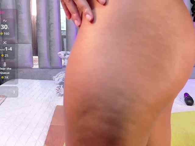 skinnyslutgirl webcam