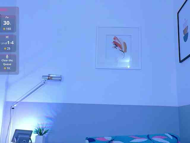 skinnyslutgirl's live room